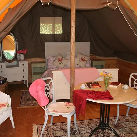 Campismo de Luxo Peony - The Good Life In France La Chapelle-Themer