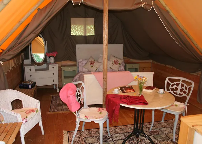 Tente de luxe Peony - The Good Life In France La Chapelle-Themer